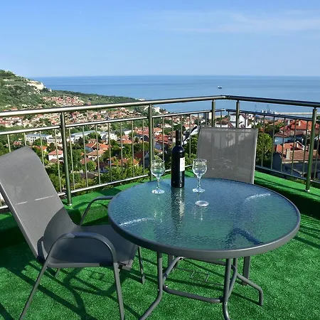 Guest Sea View * Balcsik